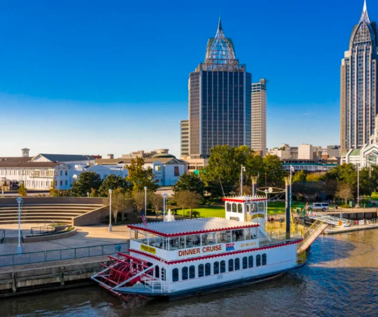 Perdido Queen Dinner Cruise in Mobile, Alabama